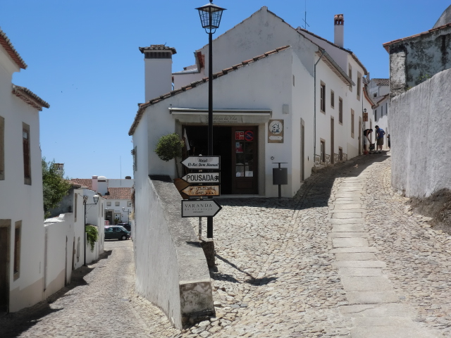 ユダヤ人街が残るポルトガルの白い町カステロ デ ヴィデ