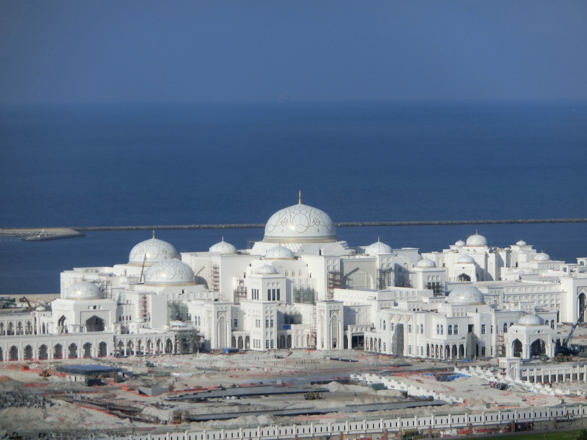 Abu Dhabi 12.2013 1003