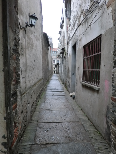 西塘、ミンションインポッシブル３でトムクルーズも走った長い廊棚が続く古鎮