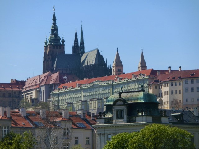 ボヘミアの最も古くて大きいプラハ城
