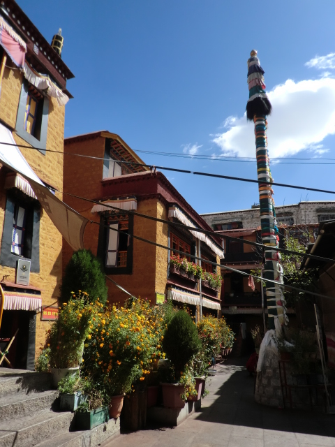 海抜4500ｍ、チベット仏教最大宗派の総本山ガデン ゴンパへ