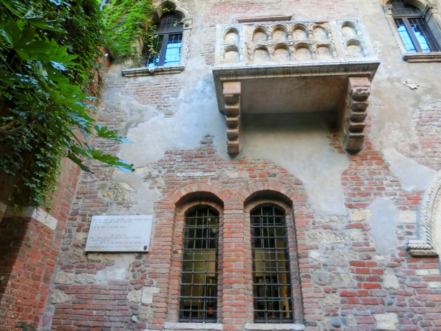 ジュリエットの家の中庭にあるチャーミングなホテル Il Sogno Di Giulietta