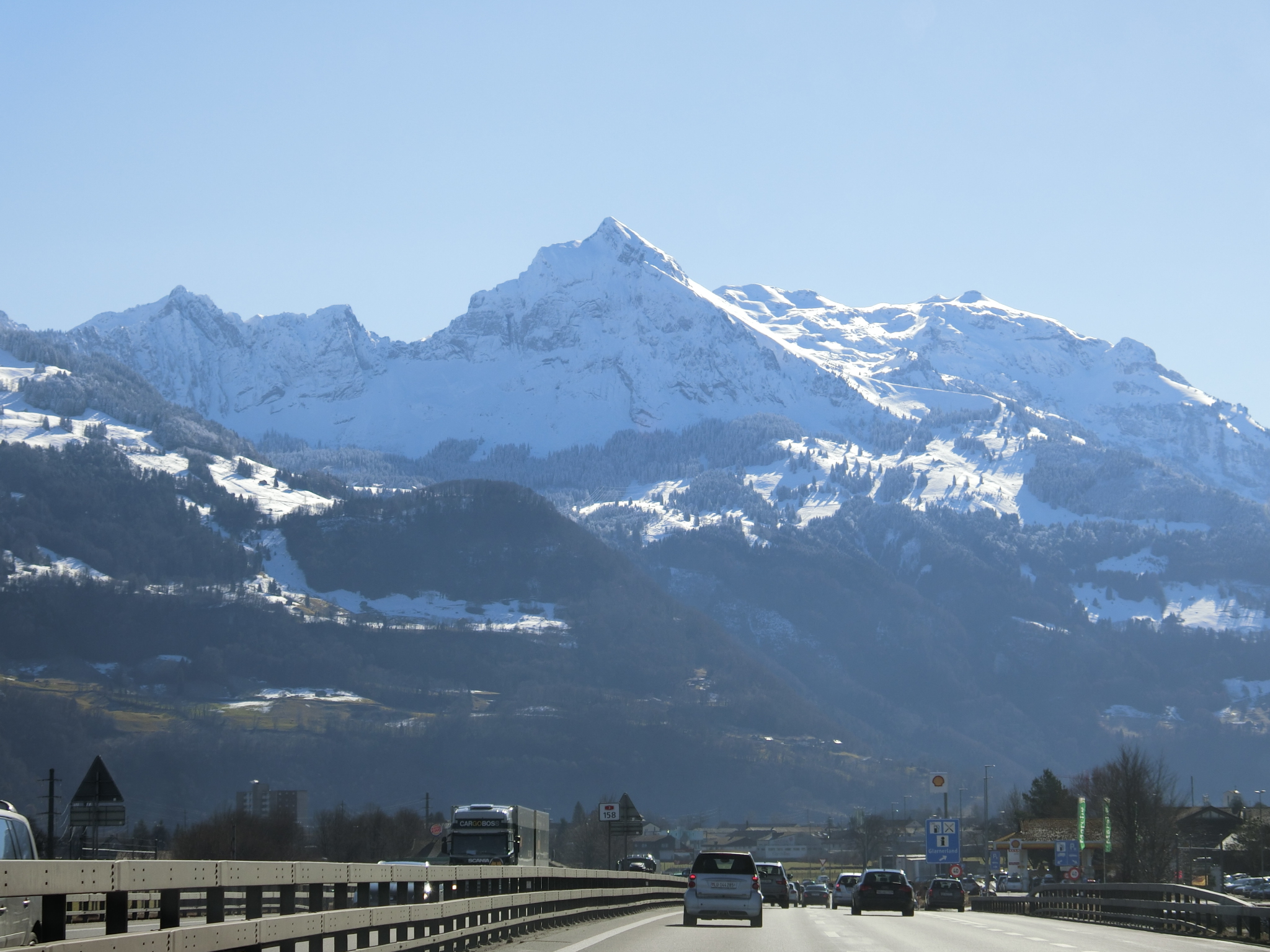 雪山に囲まれたヨーロッパの小国リヒテンシュタイン