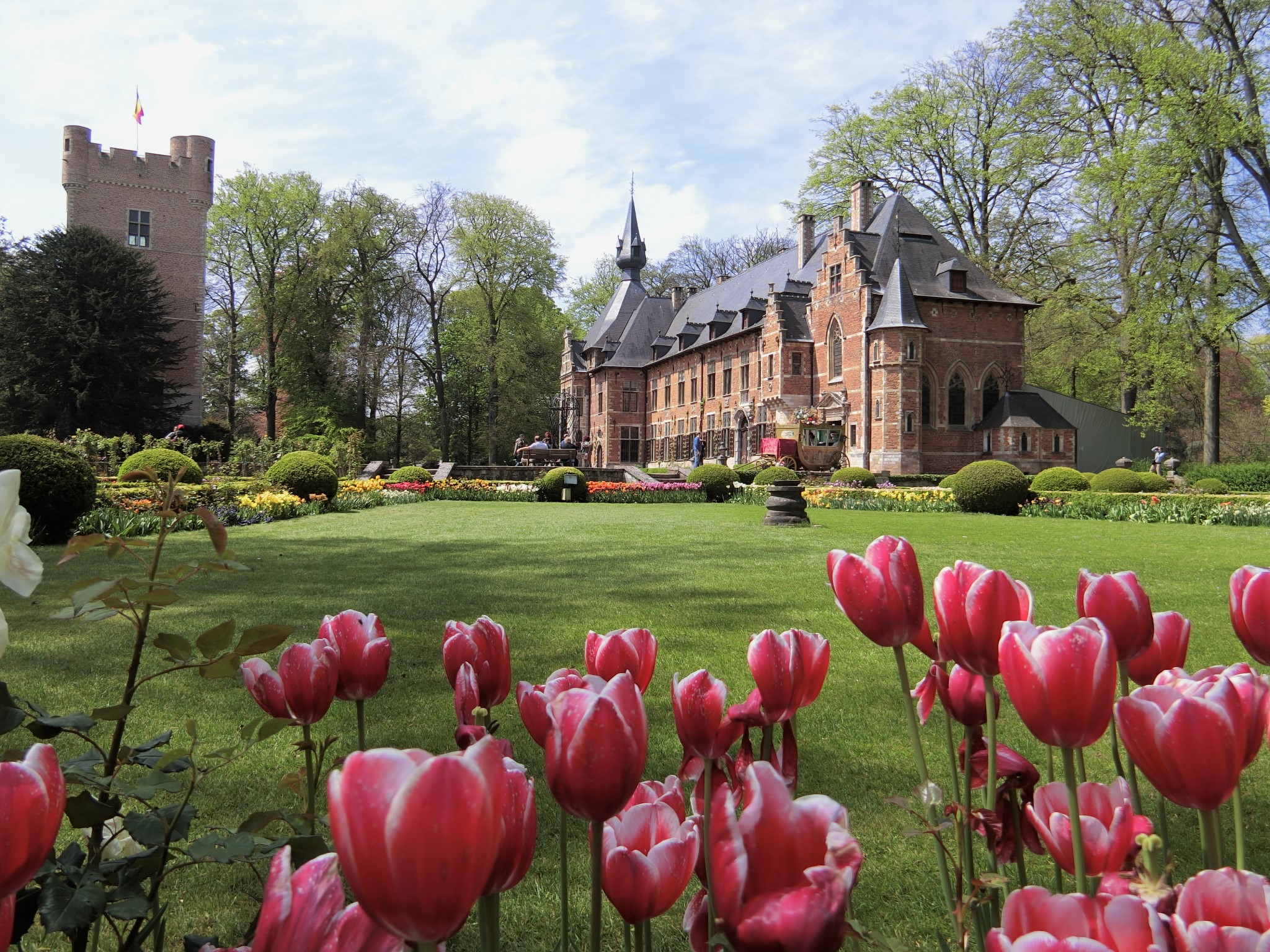 ベルギーにもあるチューリップの美しい庭、グロート・ベイハールデン城