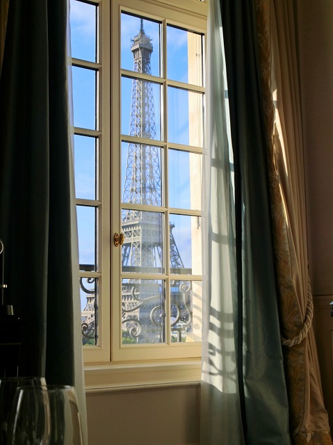 シャングリラホテル パリ、エッフェル塔ビューのお部屋