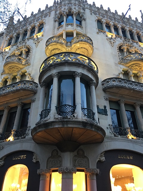 モデルニスモ建築がいっぱいなバルセロナ