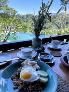 アマンダリでインドネシアンな朝食を