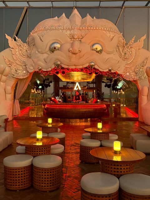 アカラ スカイ ハヌマーン バンコクでリフレクションとルーフトップバー